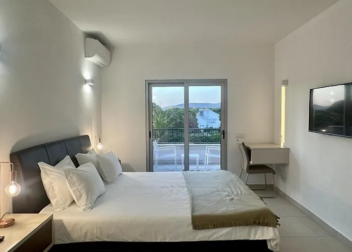 Villa Amendoa - Private Pool - 10 Guests - *